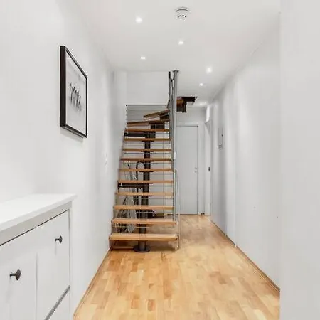 Appartement Spacious, Modern Apartment, Central Location, 3br *